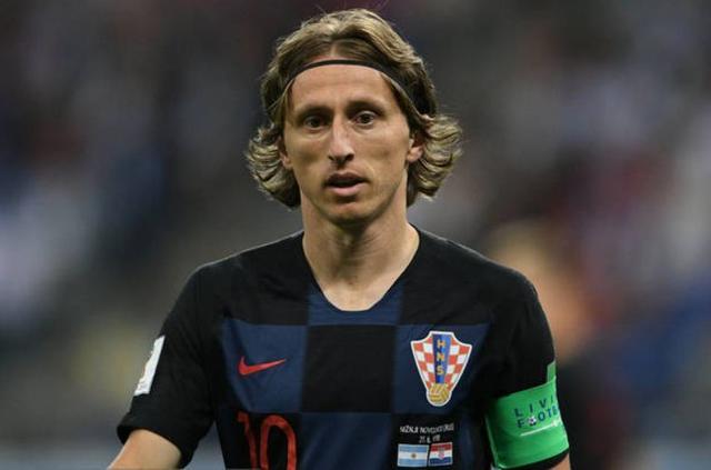 澳超官方：中央海岸水手vs悉尼FC因雷电天气推迟1个小时开球