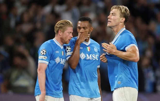 伯纳乌变装，现代化球场伯纳乌＂秒变＂橄榄球比赛场地