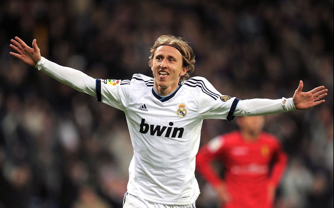 意媒：国米想让后防线年轻化，有意引入格伊、阿克或于帕